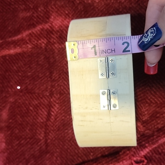 Butterfly semi-colon pyrography box - Picture 4 of 7